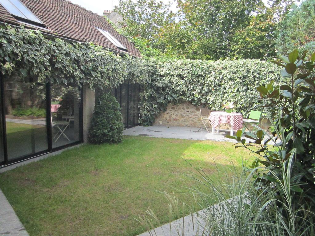 Le Nid D'Hirondelles Bed & Breakfast Perthes-en-Gatinais Exterior foto