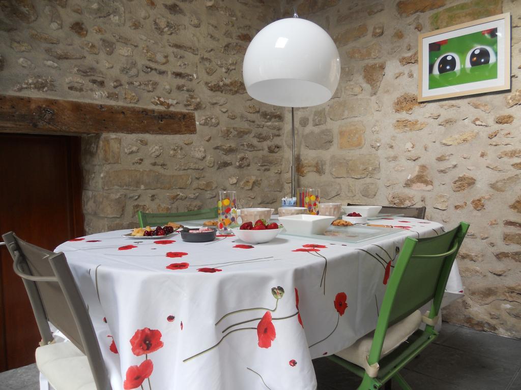 Le Nid D'Hirondelles Bed & Breakfast Perthes-en-Gatinais Exterior foto