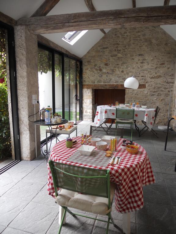 Le Nid D'Hirondelles Bed & Breakfast Perthes-en-Gatinais Exterior foto