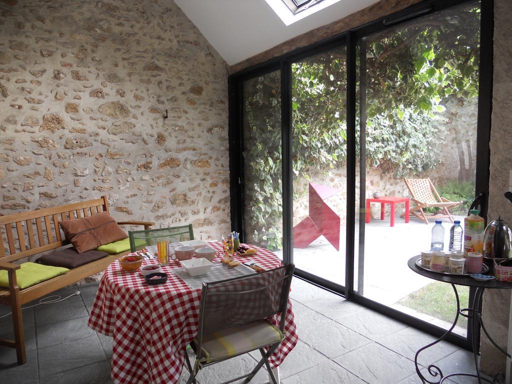 Le Nid D'Hirondelles Bed & Breakfast Perthes-en-Gatinais Exterior foto